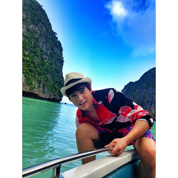 เจมส์ จิรายุ เที่ยวอ่าวมาหยา ในวันฟ้าใส-หาดทรายขาว