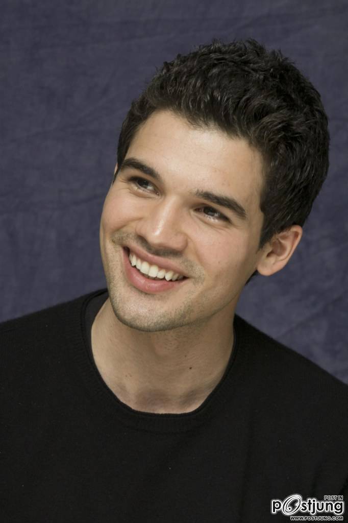 Steven Strait หล่อเซอร์ม๊วกๆ