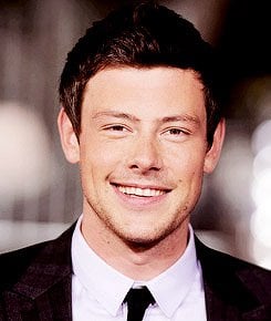 Cory Monteith หรือฟินน์แห่ง Gleeเสียชีวิตแล้ว T^T