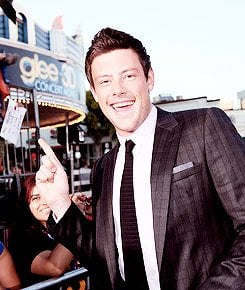 Cory Monteith หรือฟินน์แห่ง Gleeเสียชีวิตแล้ว T^T