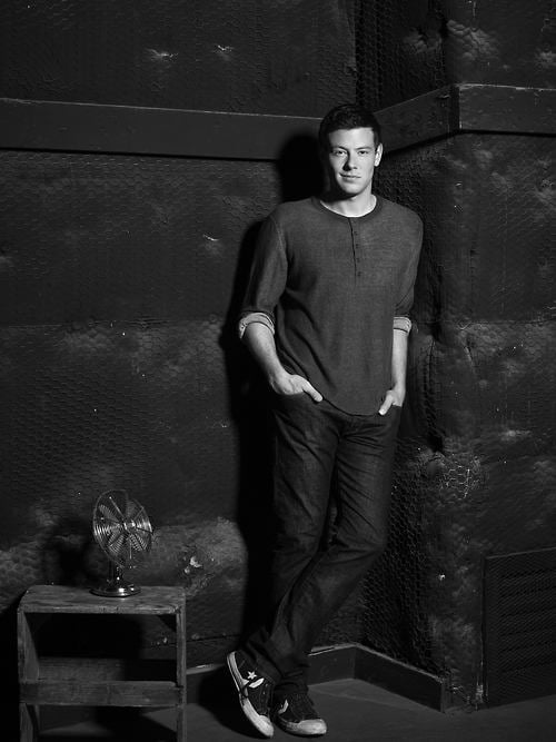 Cory Monteith หรือฟินน์แห่ง Gleeเสียชีวิตแล้ว T^T