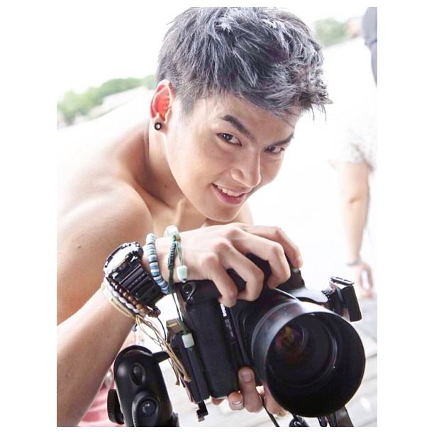 "ฮั่น-โตโน่" หนึ่งในแฟชั่นเซ็ตปกหนุ่มน่าถอด หนังสือสุดสัปดาห์