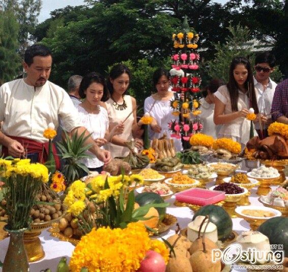 มาแล้ว ภาพงานบวงสรวง ละครเรื่องยิ่งใหญ่ ของคุณบอย "อีสา"