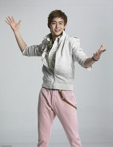 mr beauty  เขาคือ nichkhun 2pm