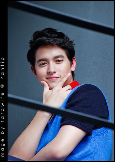 เบื้องหลัง เจมส์ จิรายุ ถ่ายนิตยสาร แฮมเบอร์เกอร์ หล่อ ใส ฟินสุด ๆ