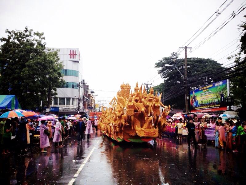 พลังศรัทธา แห่เทียนโคราช 122 ปี ต้นตำนานแห่เทียนไทยของจริง