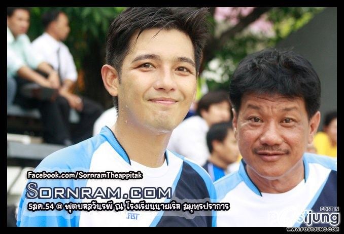 พี่หนุ่มอารมณ์ดีเน๊อะน่ารักๆ