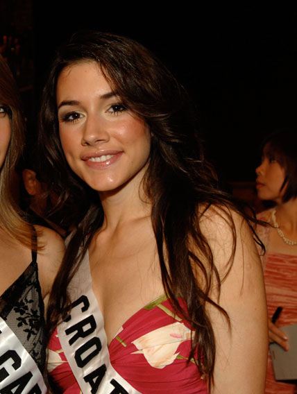 เก็บตัวที่ประเทศไทยในการประกวด Miss Universe 2005