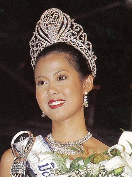 Miss Thailand Universe 2000-กุลธิดา เย็นประเสริฐ