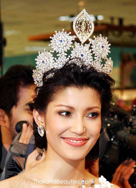 Miss Thailand Universe 2004-มรกต กิตติสาระ