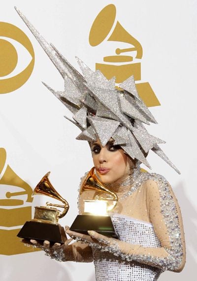 แฟชั่นและการแต่งตัวแปลกๆของ Lady Gaga