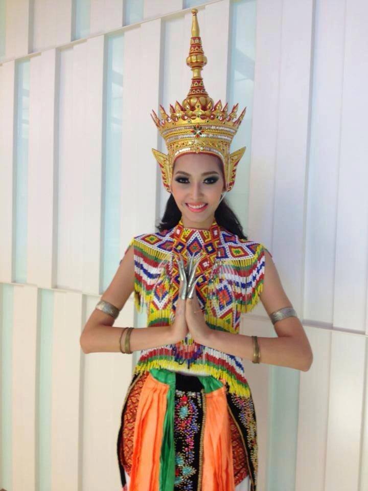 เปิดตัวชุดประจำชาติ miss supranational 2013