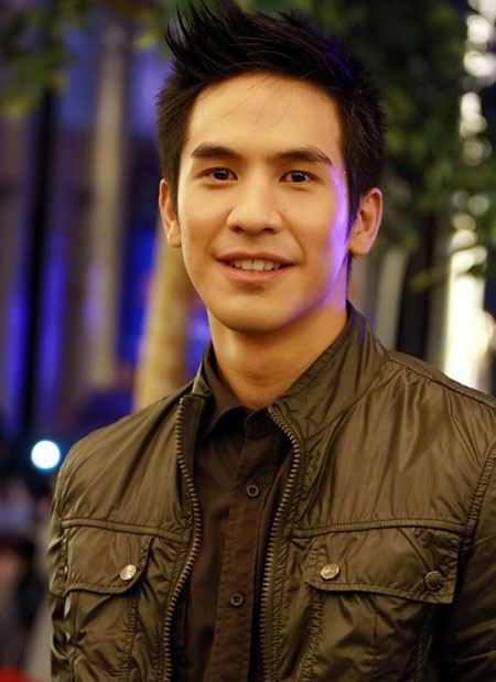 พี่โป๊ป ธนวรรธน์ น่ารักที่สุดดดดดด