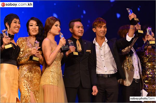 ดาราเขมรที่ได้รับแชมป์ประจำปี 2013