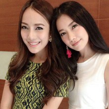 นุ่น วรนุช come back @ ch7  in this image she taked a photo with actress's ch7