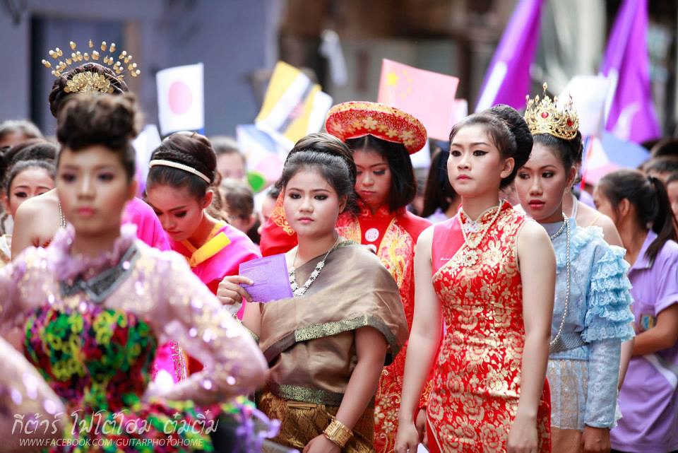 กีฬาสี รร.วิสุทธรังษี จ.กาญจนบุรี ยิ่งใหญ่อลังการงานสร้างจัดเต็มสุดๆ