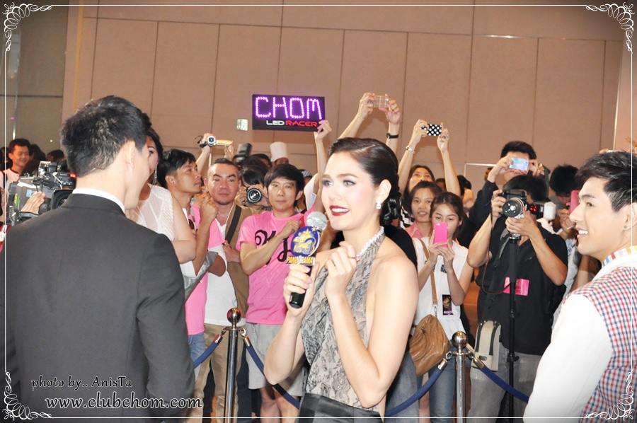 ชมพู่ อารยา สวยสหง่า ตะลืงที่สุดในวันงาน@เปิดวิกสาม ชมภาพ HD By clubchom