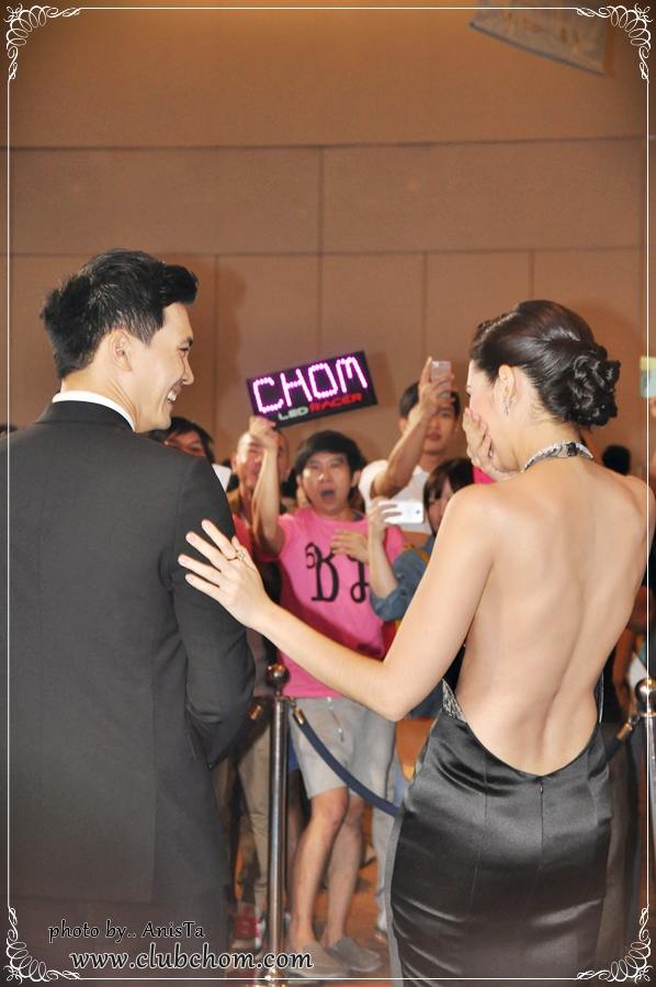 ชมพู่ อารยา สวยสหง่า ตะลืงที่สุดในวันงาน@เปิดวิกสาม ชมภาพ HD By clubchom