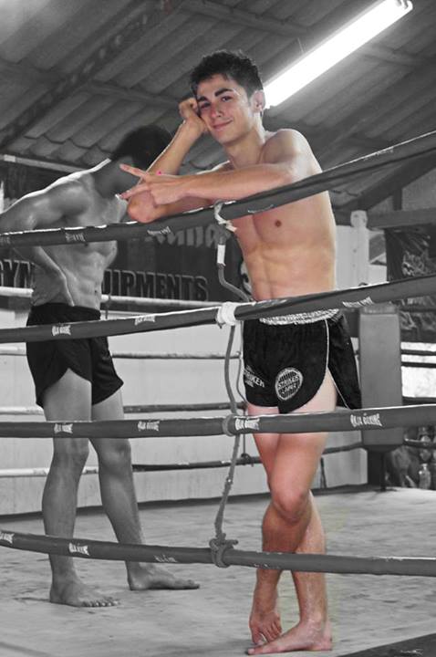 สองพี่น้องสุดหล่อจากเวทีThai Fight