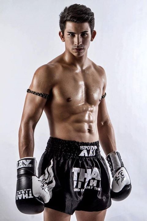 สองพี่น้องสุดหล่อจากเวทีThai Fight