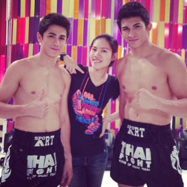 สองพี่น้องสุดหล่อจากเวทีThai Fight