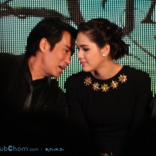 ชมพู่ อารยา @งานแถลงข่าวเปิดตัวคอนเสิร์ตขนนกกับดอกไม้