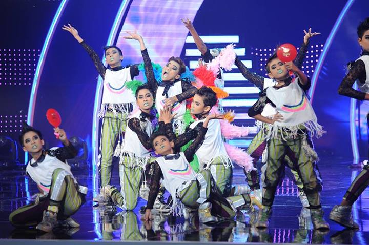 AWESOME DANCE CREW