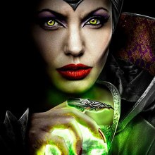 Angelina Jolie รับบท แม่มดร้าย Maleficent ที่วอลท์ ดิสนี่ย์  ใน เรื่อง เจ้าหญิงนิทรา ฉบับคนแสดง