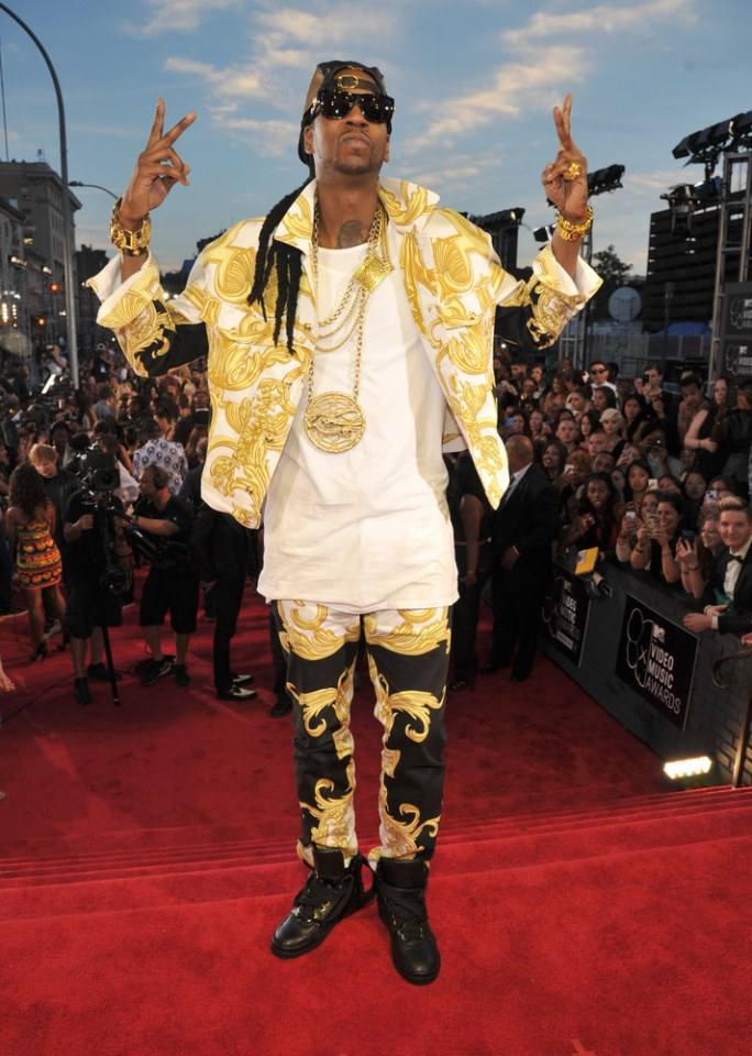 2 Chainz in Versace