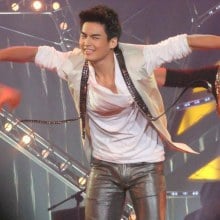 ฮั่น The Star กับกางเกงฟิตเปี๊ยะ