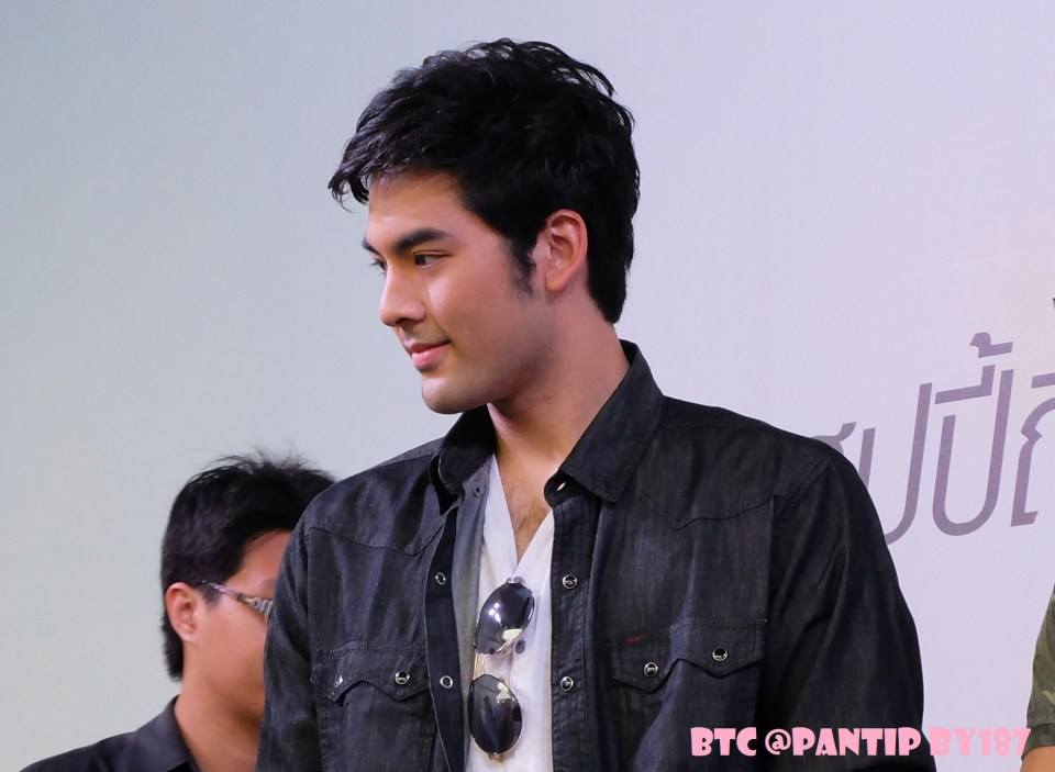 บอม ธนิน  หนุ่มหล่อตัวสูงใหญ่   @Chevvy Happy Day