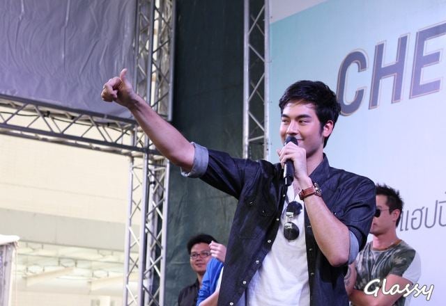 บอม ธนิน  หนุ่มหล่อตัวสูงใหญ่   @Chevvy Happy Day