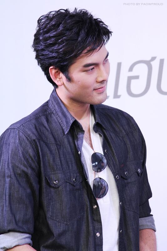 บอม ธนิน  หนุ่มหล่อตัวสูงใหญ่   @Chevvy Happy Day