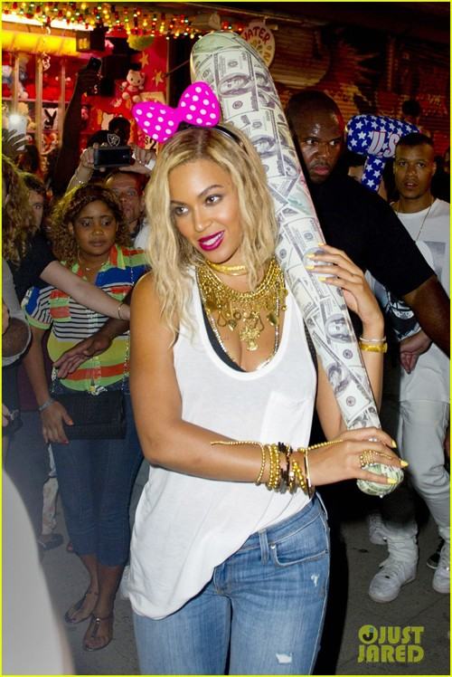 BEYONCE ไปถ่าย MV ใหม่!!!