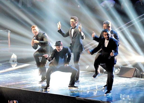 ฮือฮา!''แลนซ์ บาสส์'' อดีตสมาชิกN'Sync ประกาศหมั้นคู่ขาหนุ่ม