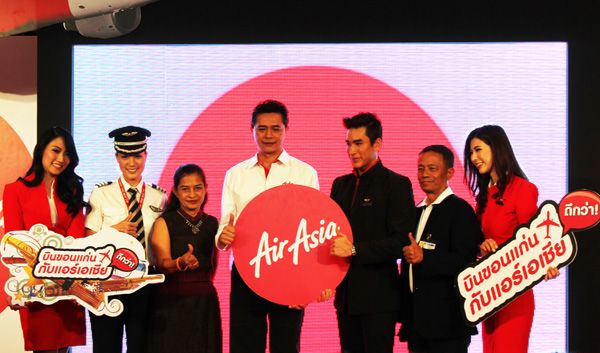 ณเดช คูกิมิยะ ในงานเปิดตัวสายการบิน AirAsia (เส้นทางใหม่ ขอนแก่น-ดอนเมือง)