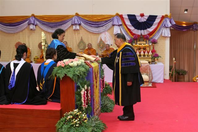 พระบาทสมเด็จพระเจ้าอยู่หัวฯ ทรงพระกรุณาโปรดเกล้าฯให้ สมเด็จพระเทพฯ เสด็จแทนพระองค์ ในการพระราชธานปริ