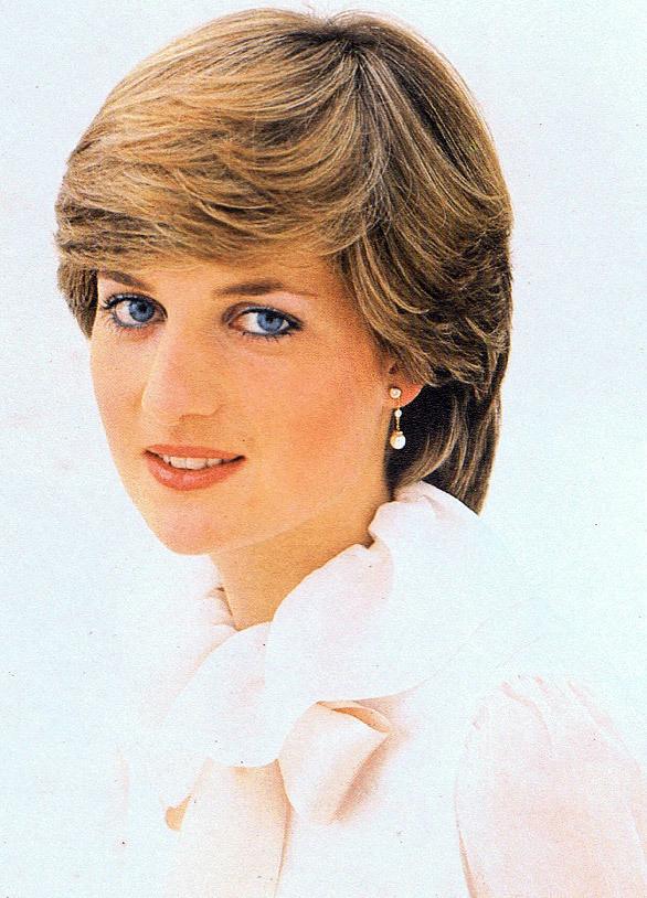 Diana, princess of Wales เจ้าหญิงไดอาน่า เจ้าหญิงแห่งดวงใจของปวงชนชาวอังกฤษ ท่านมีพระสิริโฉมที่งดงามมากเลยค่ะ!!!