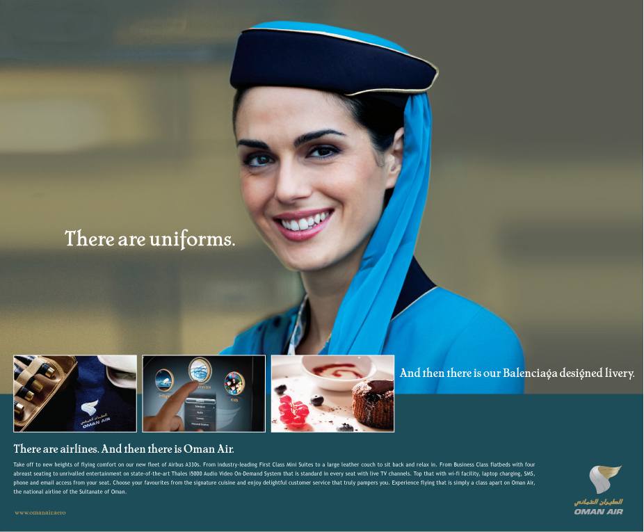 Oman Air สายการบินแห่งชาติโอมานกับ uniform สีฟ้าเรียบหรู และการตกแต่งภายในด้วยสีส้ม-ครีมอ่อนละมุนแต่ดูแข็งแกร่งหรูหราสบายตาเหมือนอยู่ในโรงแรมห้าดาว!!!