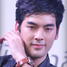 บอม ธนิน