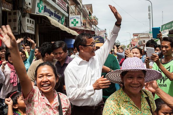 คุณ สม รังสี ผู้นำพรรคกู้ชาติกัมพูชา หรือ CNRP