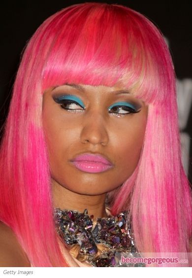 Nicki Minaj กับเมคอัพที่..................