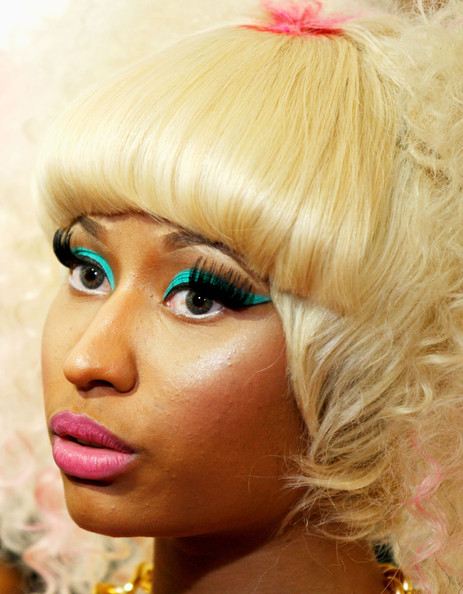 Nicki Minaj กับเมคอัพที่..................