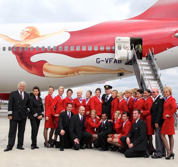 สีแดงแรงฤทธิ์ Virgin Atlantic สายการบินที่ถูกโหวตว่า แอร์โฮสเตส เซ็กซี่ที่สุดในโลก