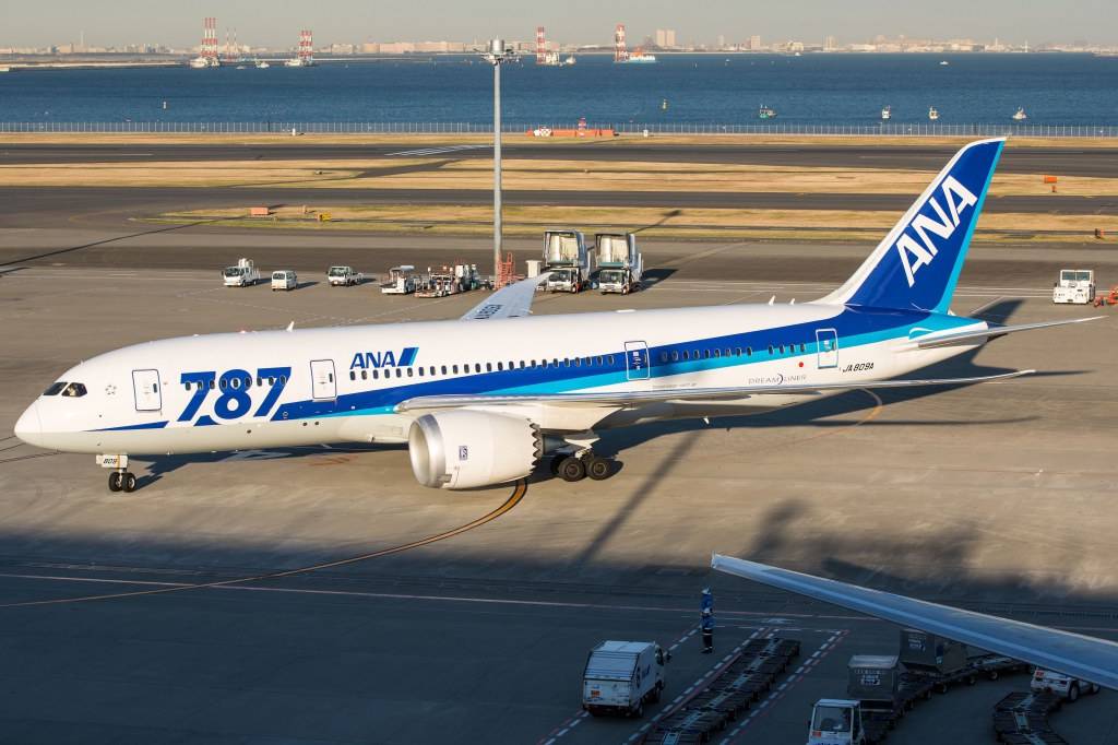 ลำใหม่ล่าสุดของ ANA รุ่น boeing 787 dreamliner ค่ะะะะะ