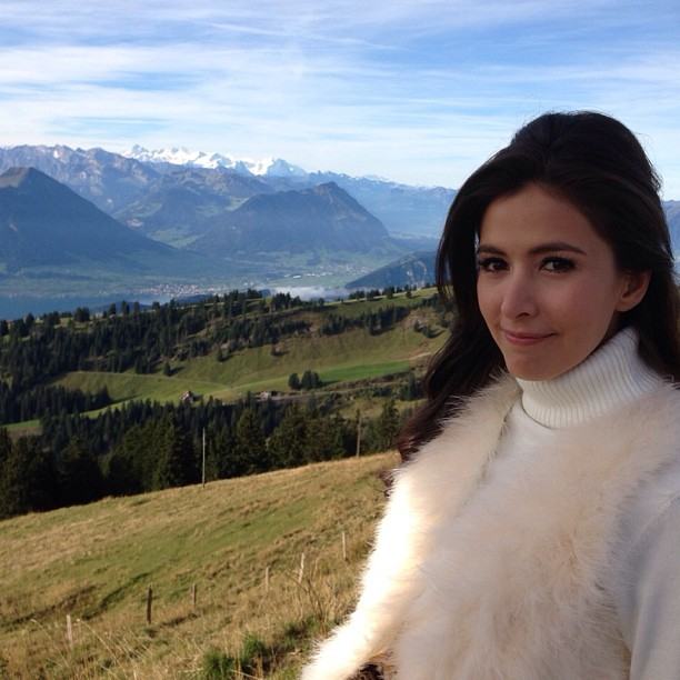 UoU ศรีริต้า เซ็ทนี้ที่ Zurich ในกองถ่าย อย่าลืมฉัน เธอช่างสวยหวานน่ารักเจิดจรัสม๊ากมากกก สวยperfectฝุดๆๆๆ UoU