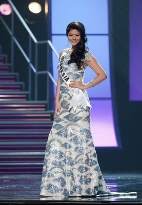 Qory Sandioriva-Miss Indonesia 2010