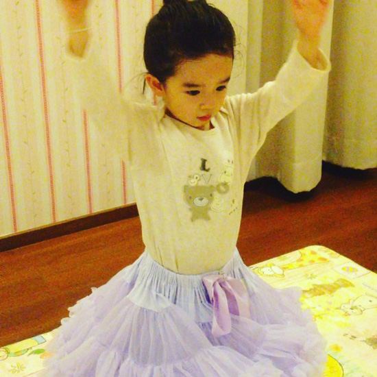 น้องณดา ลูกกบ สุวนันท์ อัพเดทความน่ารัก ปล่อยผมแล้วง้ามงาม