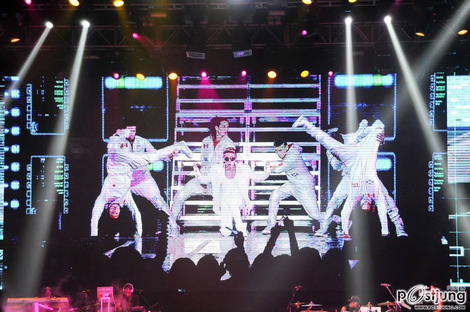 ฟินฟิน  JUSTIN BIEBER - BELIEVE TOUR LIVE IN BANGKOK....มันส์มากก!!!