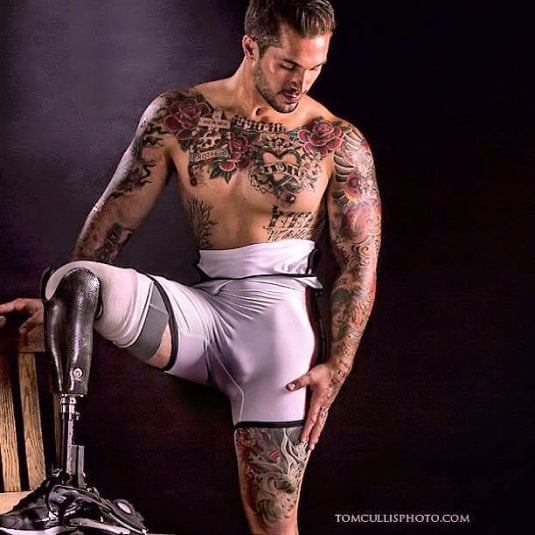 Alex Minsky สุดยอดนายแบบ พิการไร้ขา